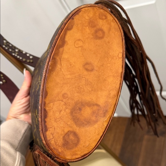 Louis Vuitton Monogram Brown Crossbody with Fringe - Picture 5 of 13